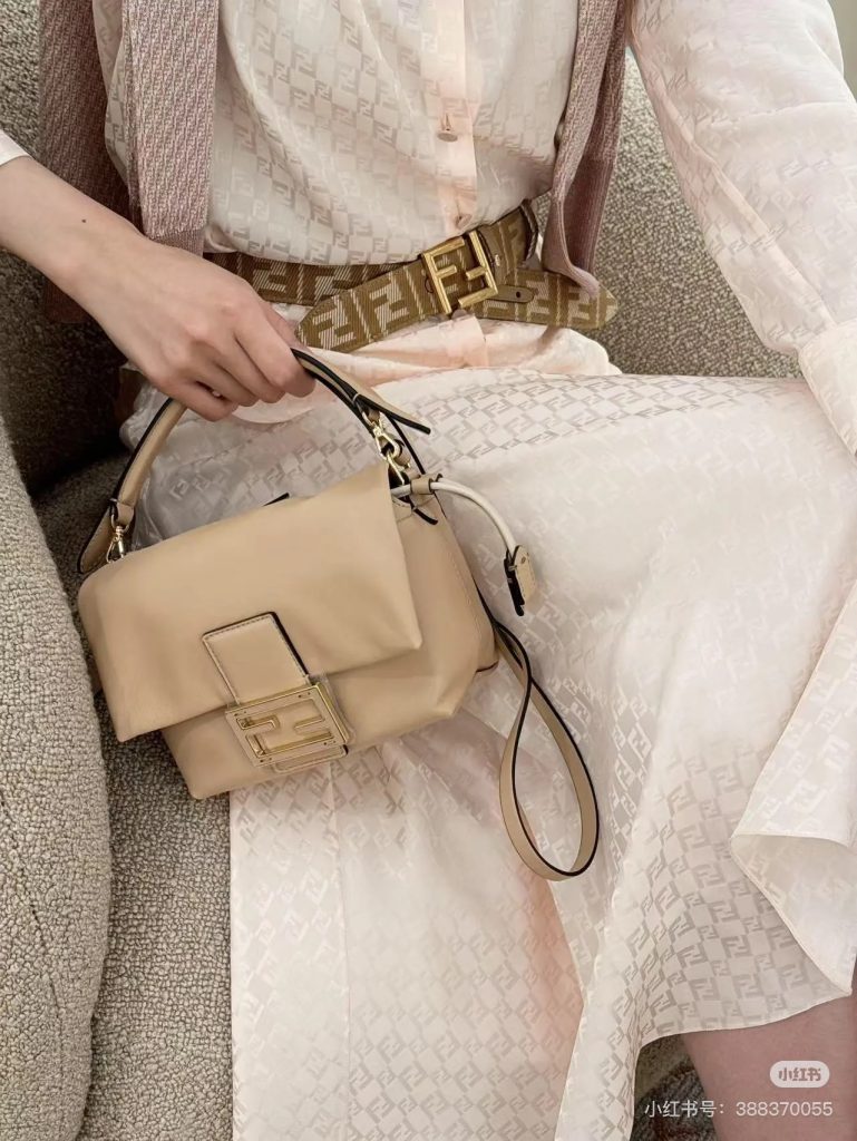 FENDI バッグ 3色入 おしゃれなショルダーバッグ 🖤 - 画像 8