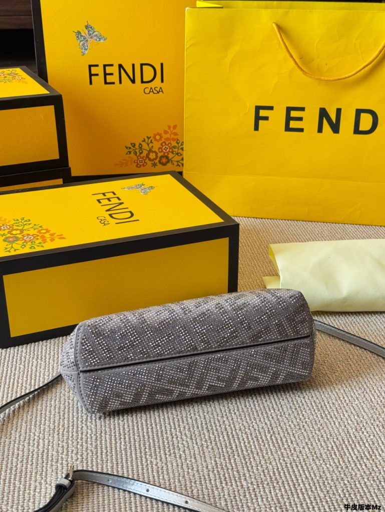 FENDI カサ ミニクラッチ 1色入 💎✨ - 画像 8