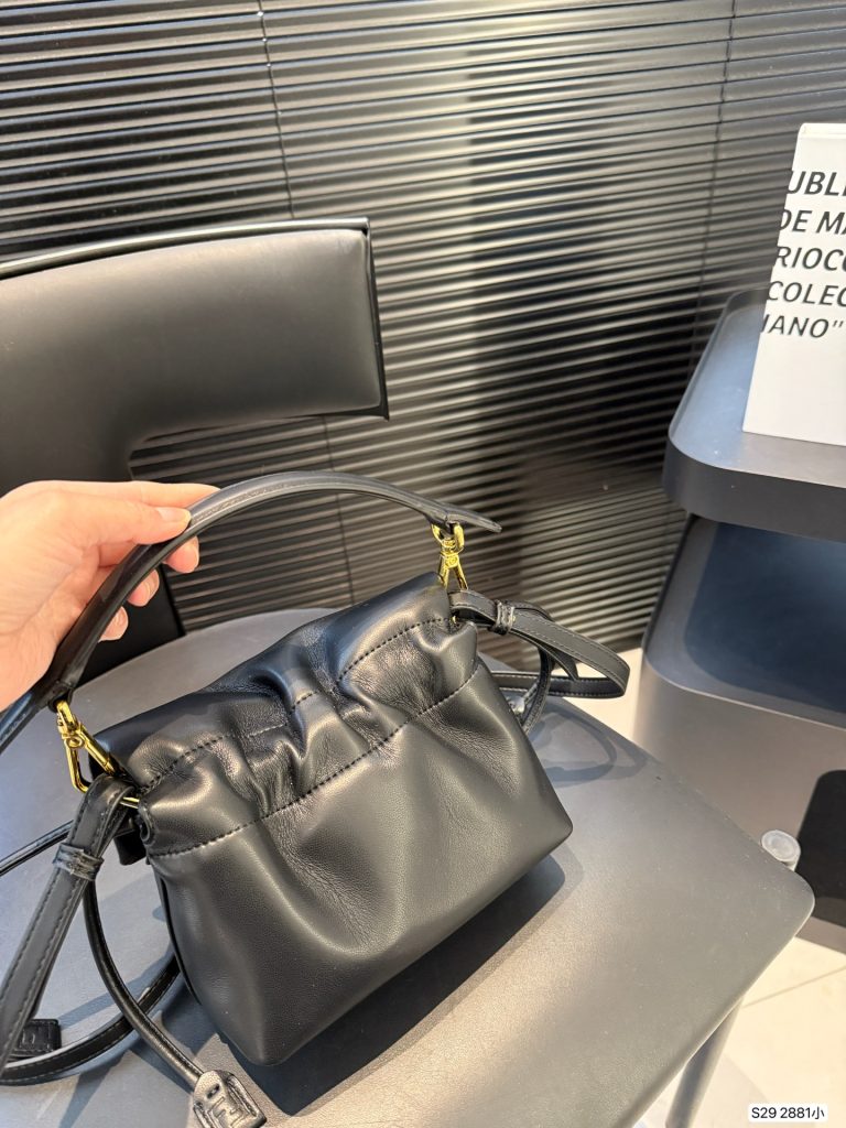 FENDI バッグ 黒 2way レザー 可愛い 💼 - 画像 5