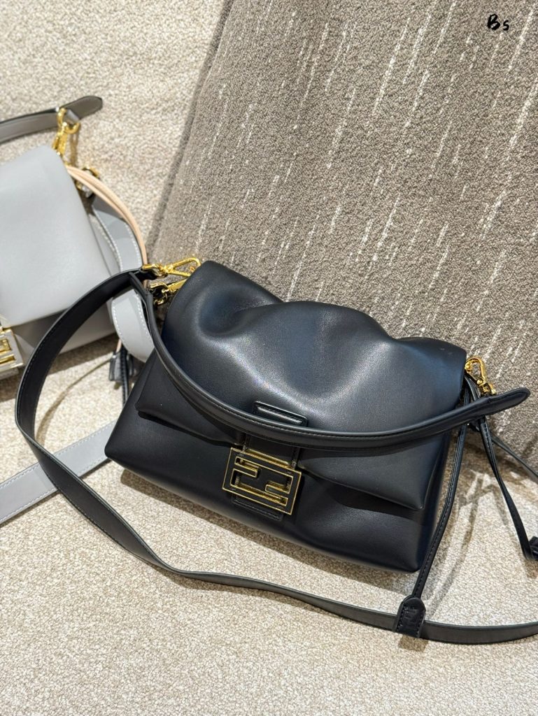 FENDI バッグ 4色入 トートバッグ ショルダーバッグ 💼 - 画像 5