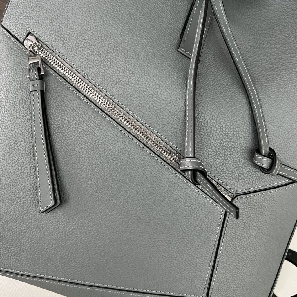 LOEWE ロエベ アナグラム パズル バックパック リュック 1色入 バックパック ビジネス メンズ - 画像 6