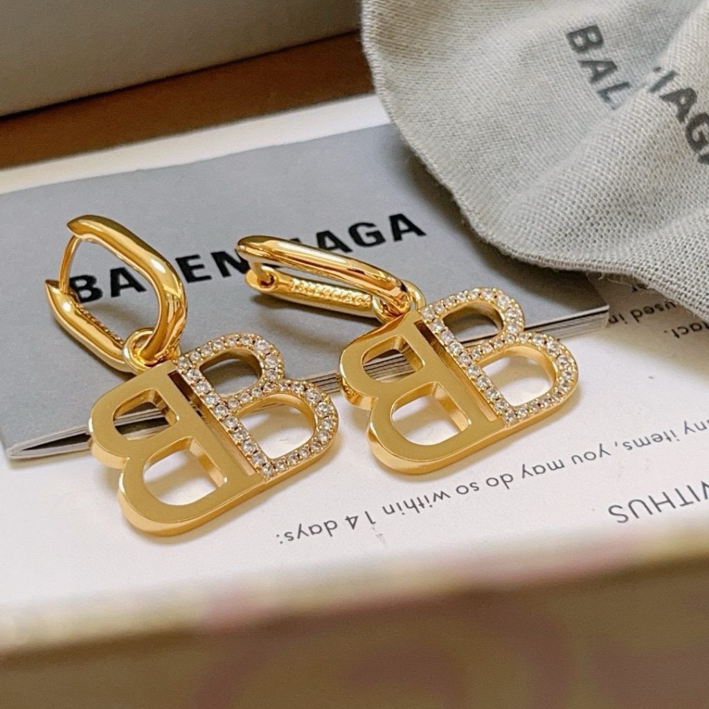 BALENCIAGA ブランドイヤリング 金色 ステンレス イヤリング 1対 💎 - 画像 4