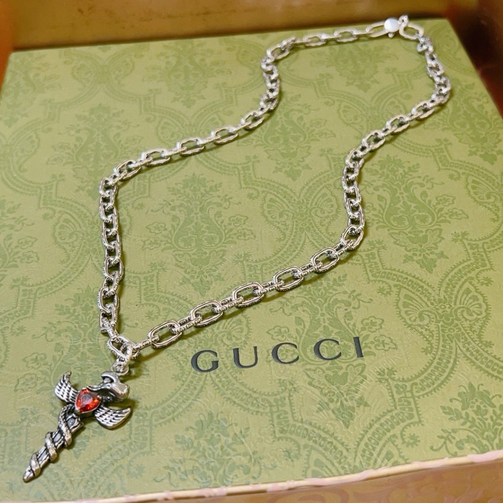 GUCCI ネックレス キャッチーなデザイン レッドストーン シルバー 1点物 💎 - 画像 4