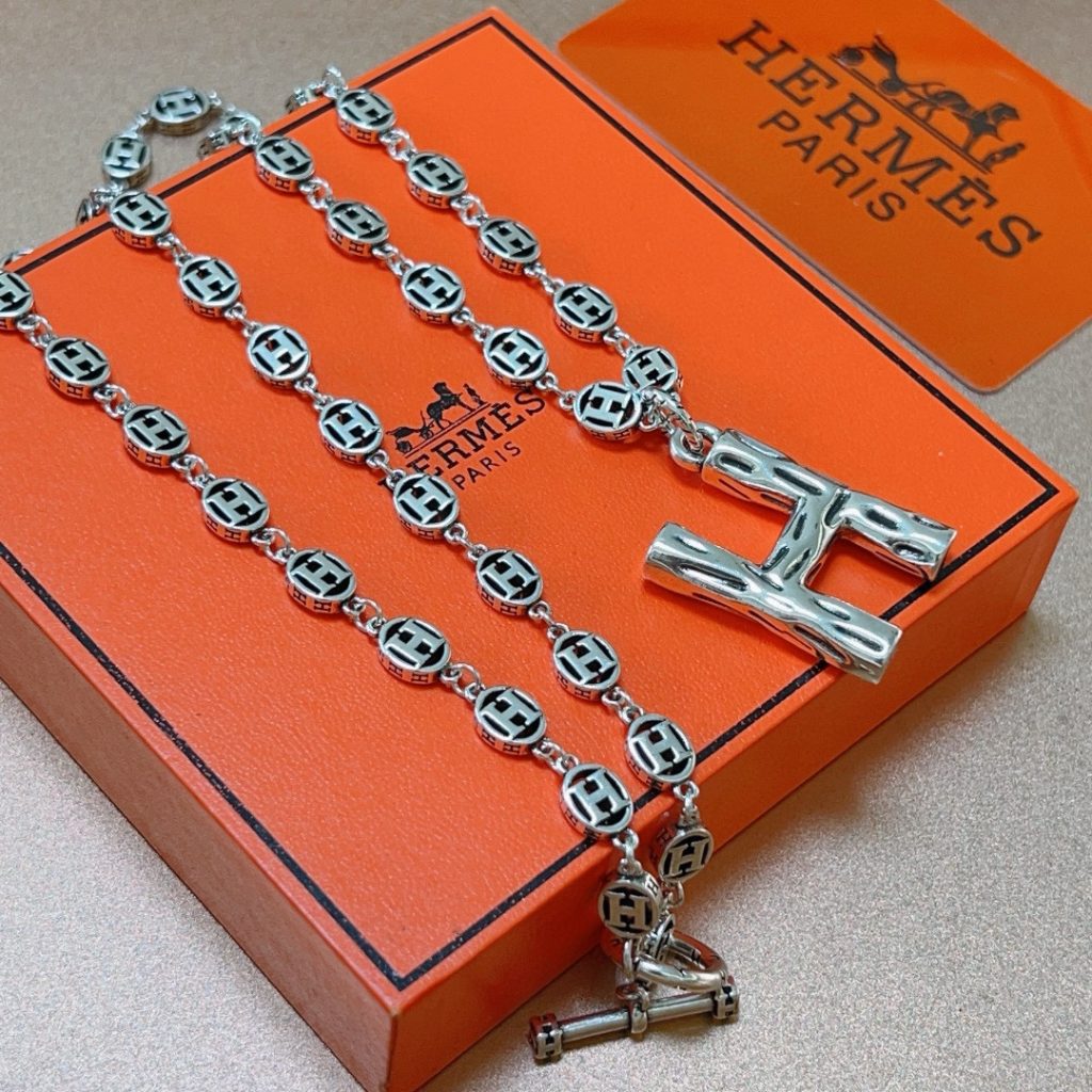 エレガントな HERMES ネックレス 1色入 💎 - 画像 2