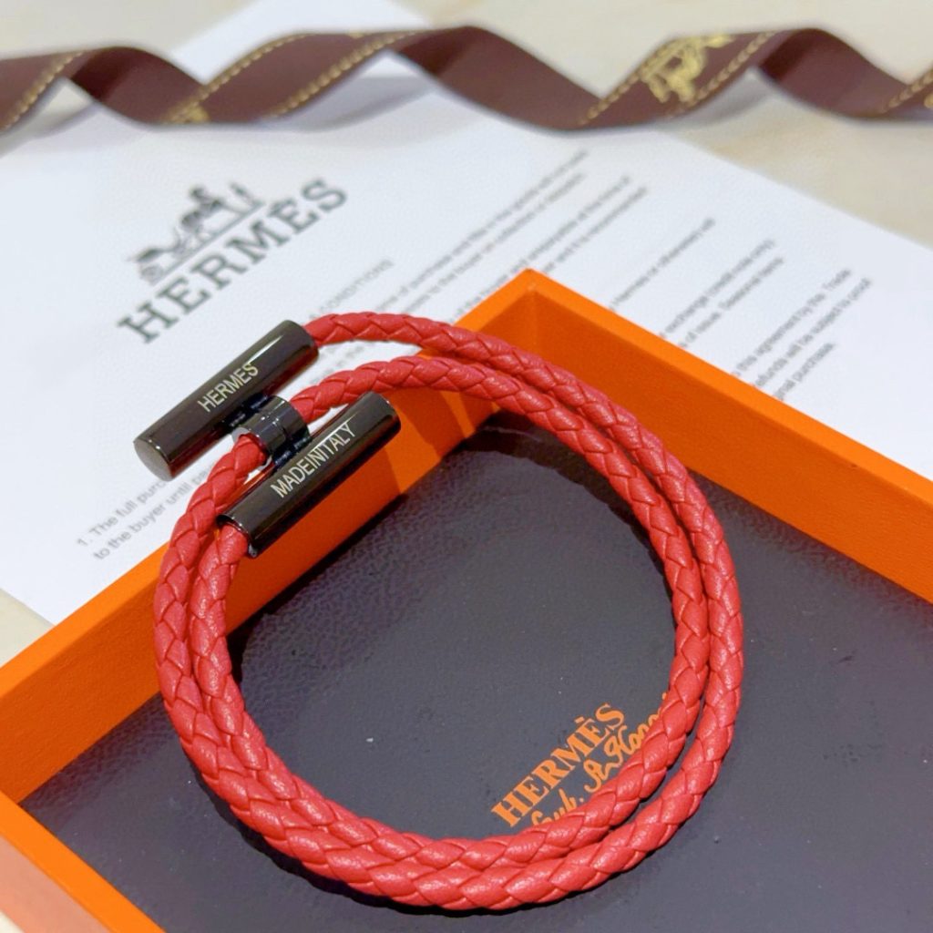 HERMES ブレスレット 赤色 レザー 2本編み レディース メンズ 30代 40代 50代 オシャレ かっこいい - 画像 2