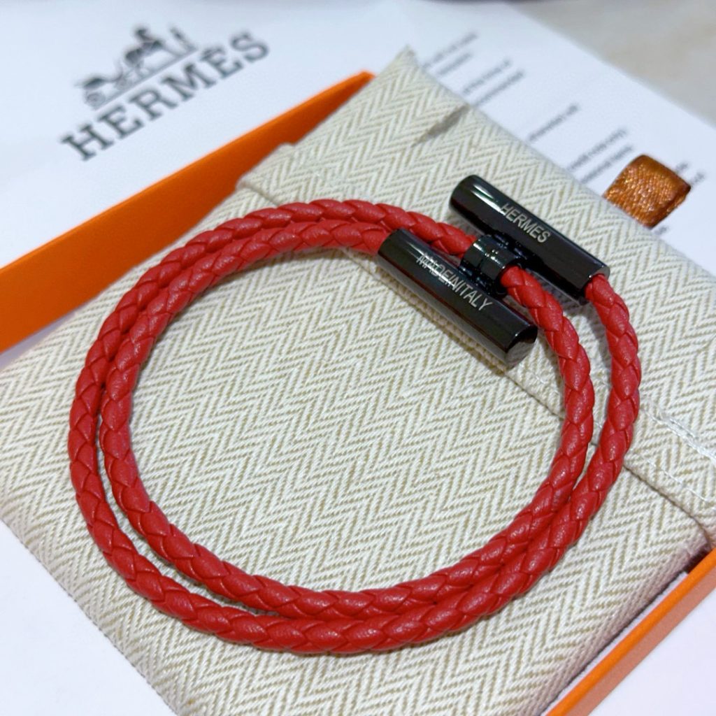 HERMES ブレスレット 赤色 レザー 2本編み レディース メンズ 30代 40代 50代 オシャレ かっこいい - 画像 4