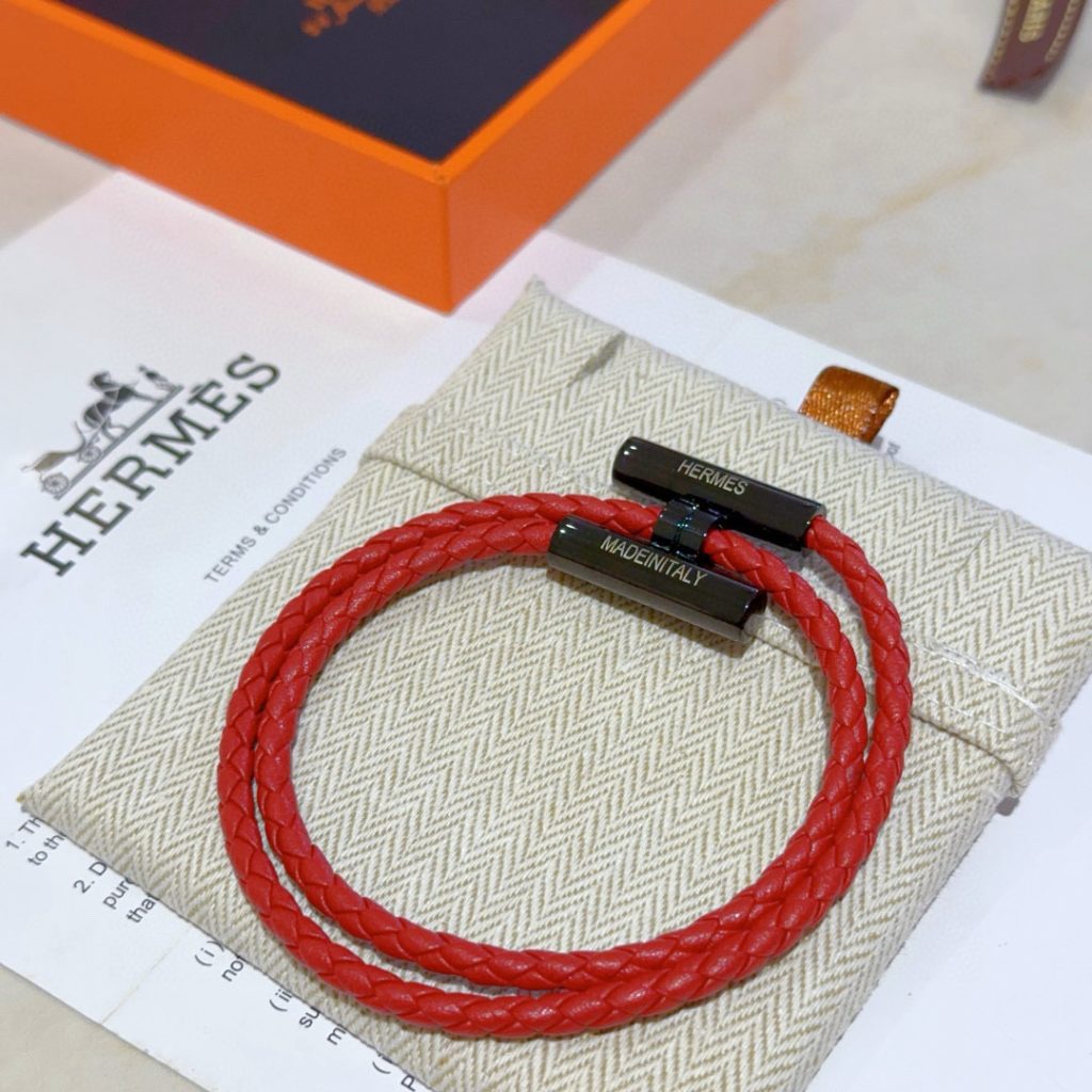 HERMES ブレスレット 赤色 レザー 2本編み レディース メンズ 30代 40代 50代 オシャレ かっこいい - 画像 7