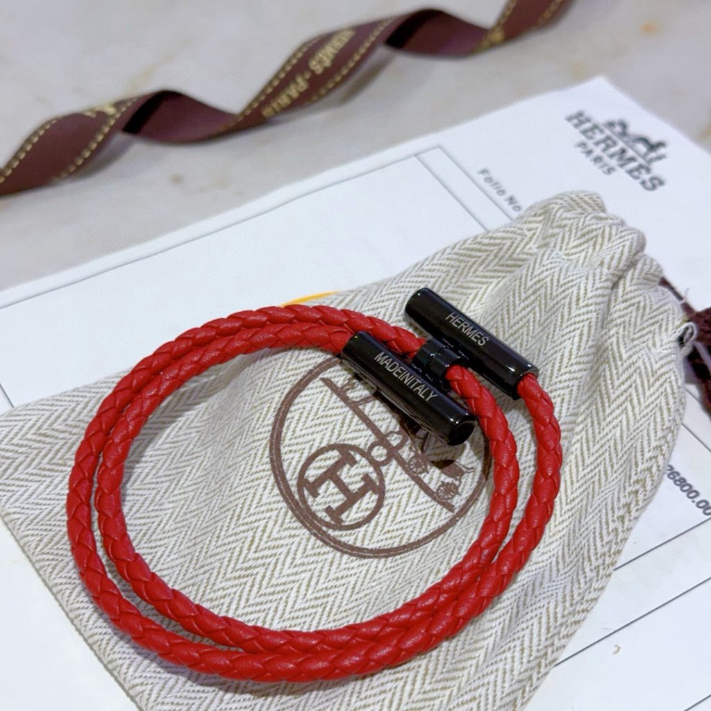 HERMES ブレスレット 赤色 レザー 2本編み レディース メンズ 30代 40代 50代 オシャレ かっこいい - 画像 8