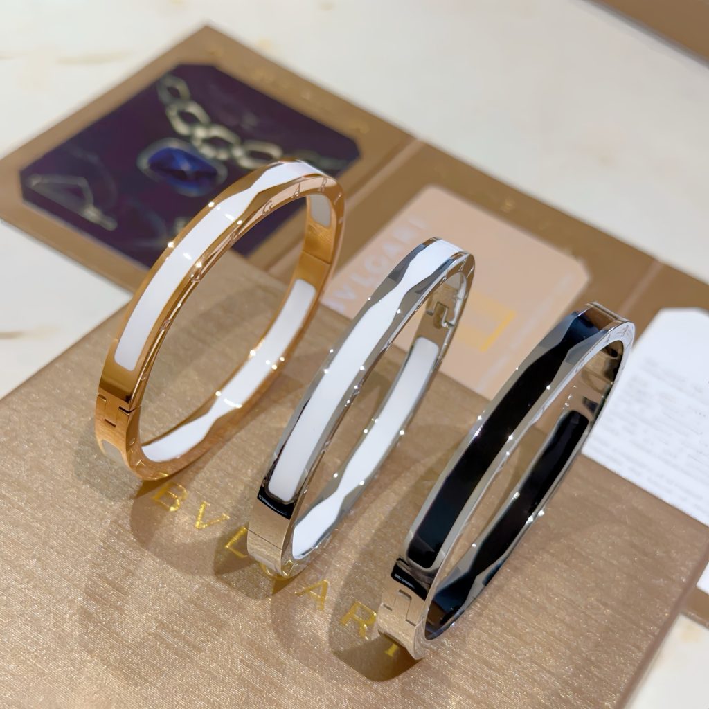 BVLGARI ブレスレット 3色入 ホワイト シルバー ブラック 💎 - 画像 2