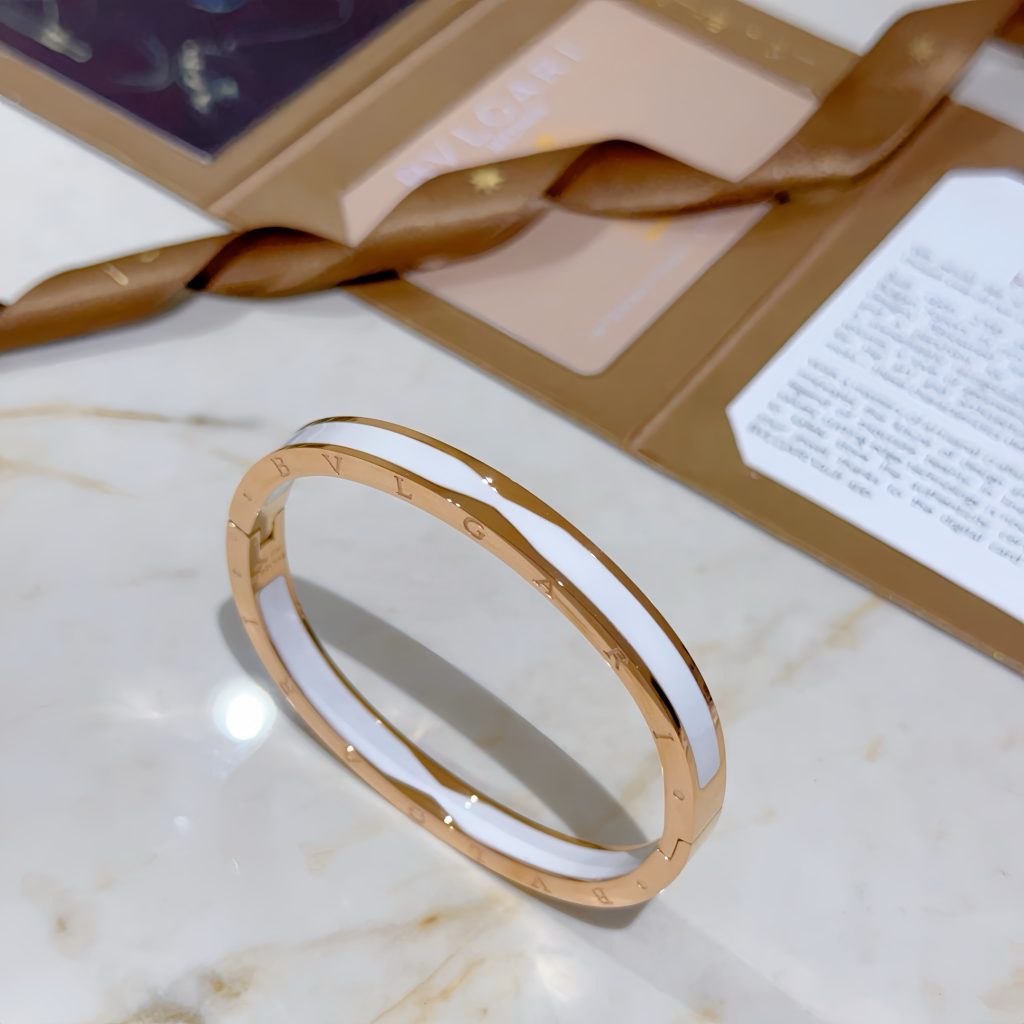 BVLGARI ブレスレット 3色入 ホワイト シルバー ブラック 💎 - 画像 7