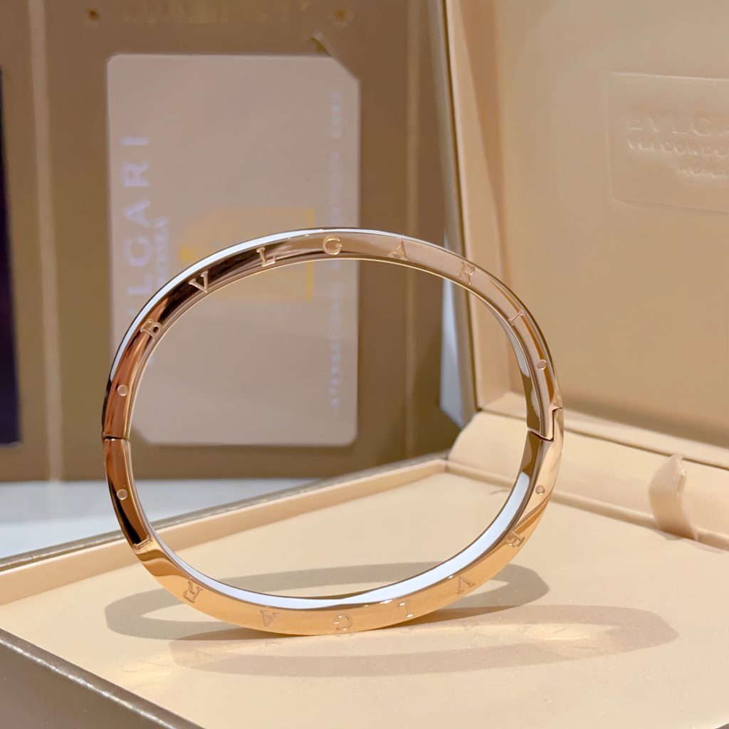 BVLGARI ブレスレット 3色入 ホワイト シルバー ブラック 💎 - 画像 8