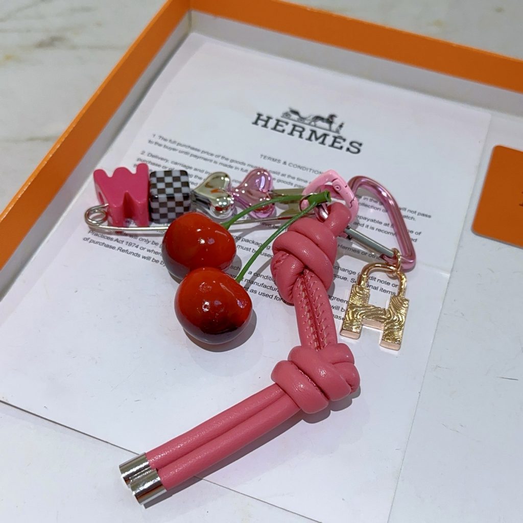 HERMES ピンク キーホルダー 6点セット 🍒 - 画像 3