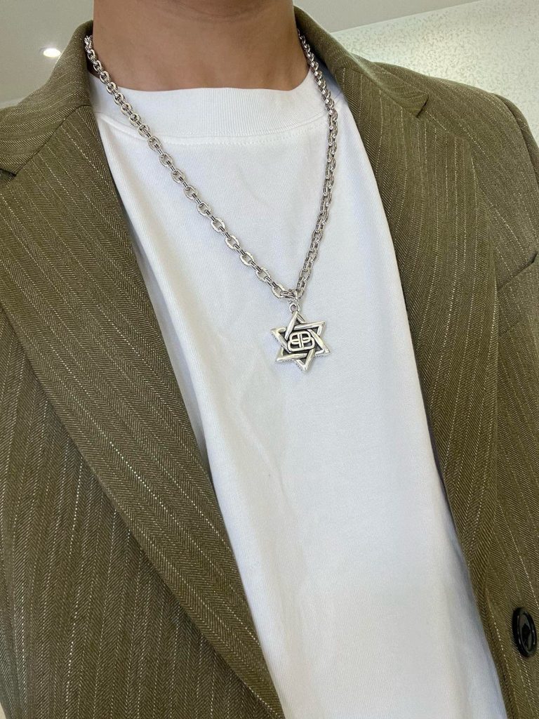 BALENCIAGA ペンダントネックレス シルバー 1色入 💎 - 画像 3