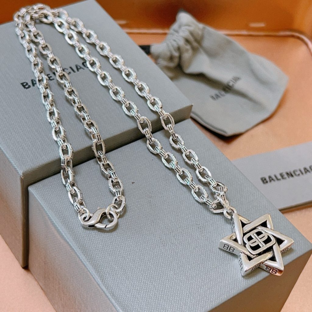 BALENCIAGA ペンダントネックレス シルバー 1色入 💎 - 画像 4