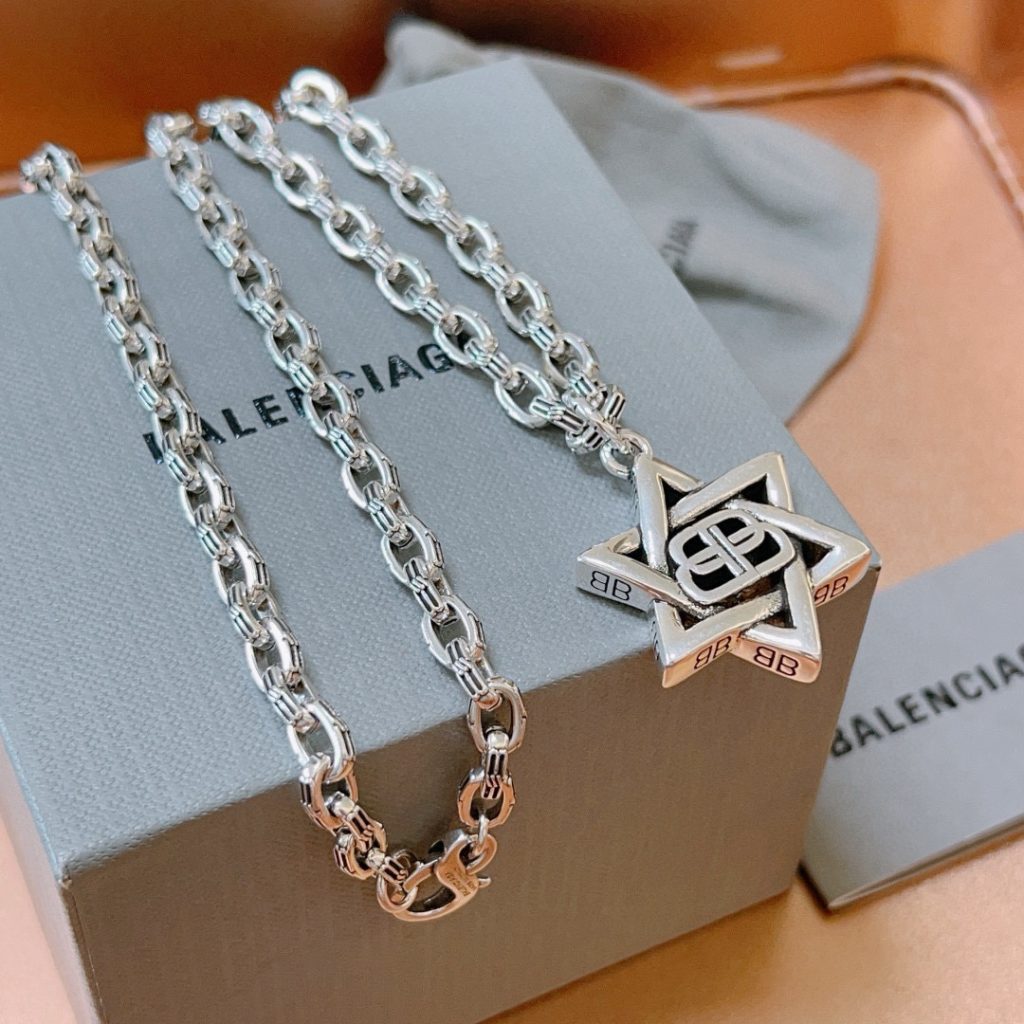 BALENCIAGA ペンダントネックレス シルバー 1色入 💎 - 画像 8