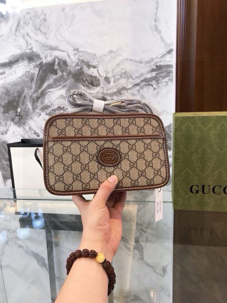 GUCCI ミニショルダーバッグ グラフィティ柄 2色入 - 画像 4