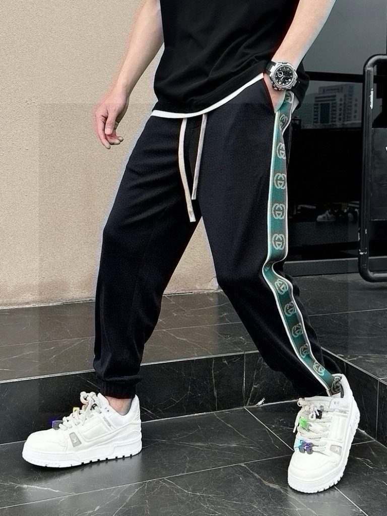 GUCCI メンズ フレックスパンツ ブラック 1色 - 画像 3