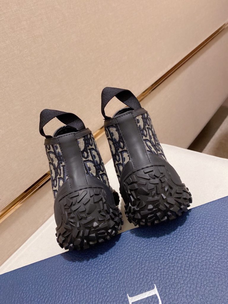 ディオール メンズ ハイカット スニーカー ブラック ブルーグレー ディオール ロゴ トレッド ソール 耐滑性 防水 65字 - 画像 8
