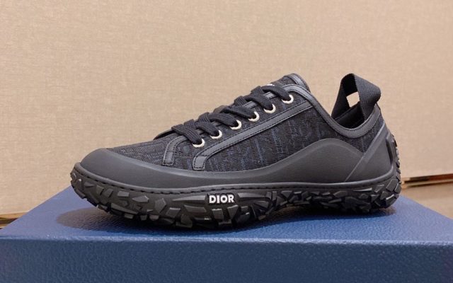 Dior メンズ スニーカー ブラック 1色入 トレンド感満載のカジュアルシューズ 🖤