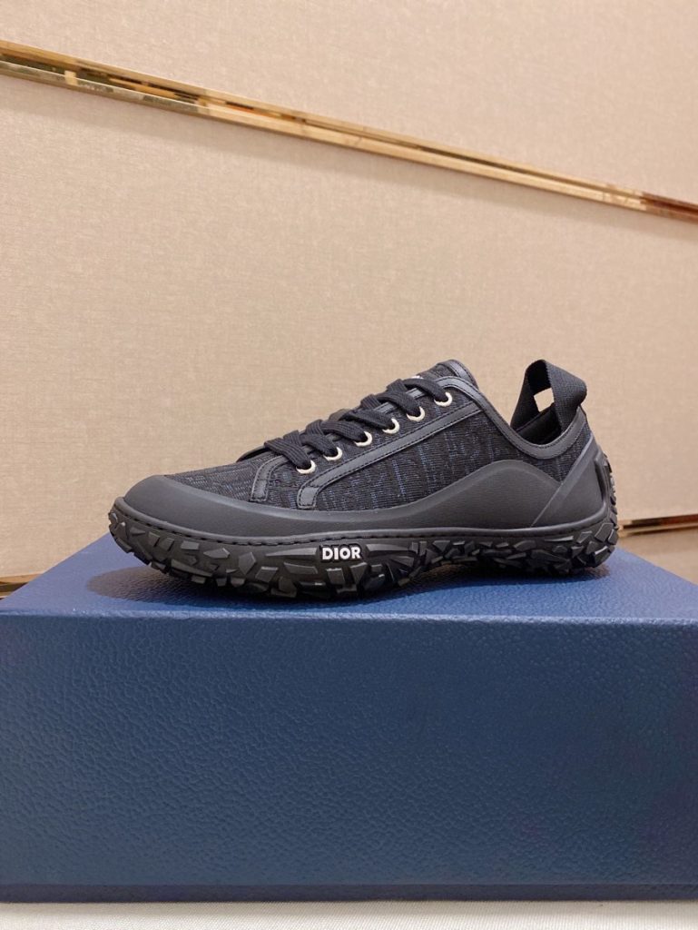 DIOR メンズ スニーカー ブラック 1色入 シューズ｜旅行の日に毎日に合わせるポイント