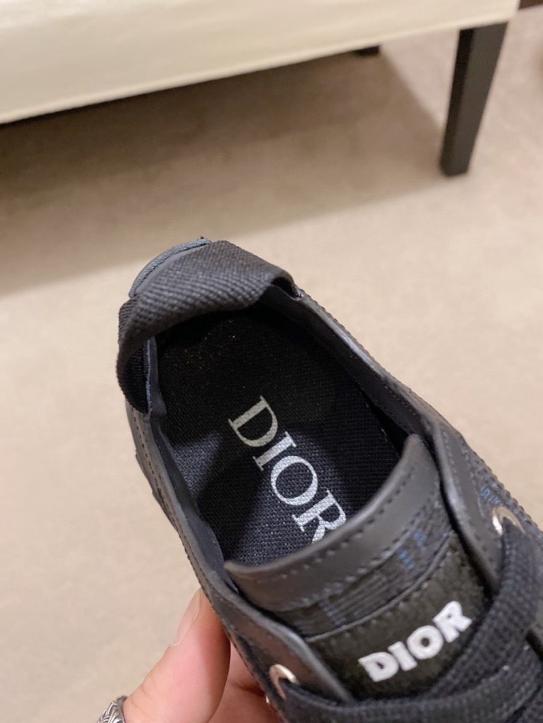 Dior メンズ スニーカー ブラック 1色入 トレンド感満載のカジュアルシューズ 🖤 - 画像 6