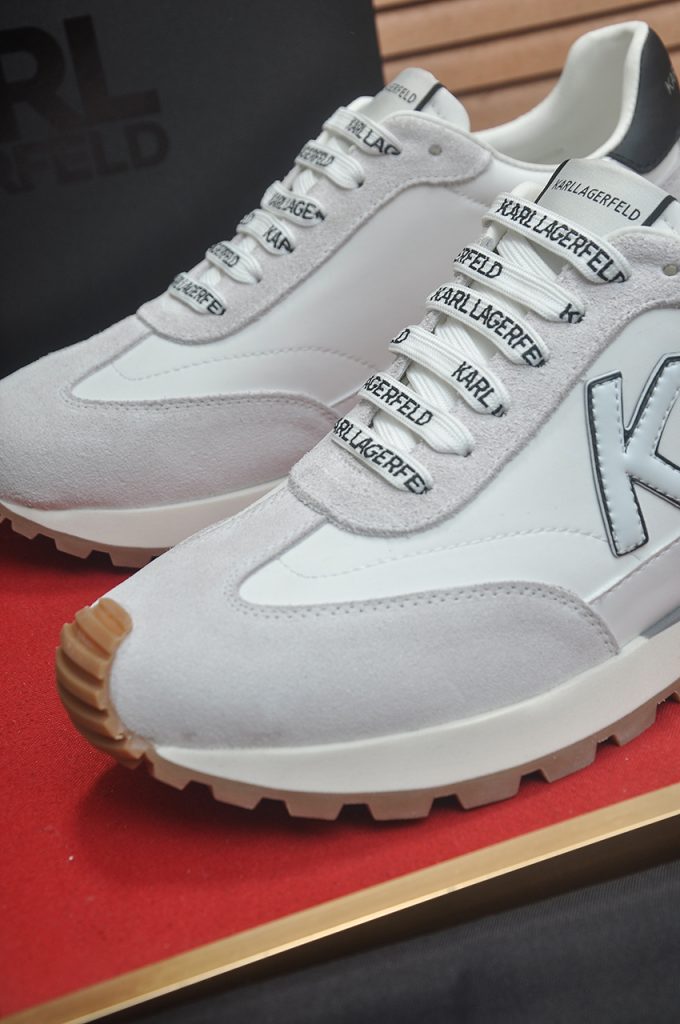 KARL LAGERFELD 男性 スニーカー ホワイト ファッション ブランド ストリートスタイル 🌟 - 画像 8