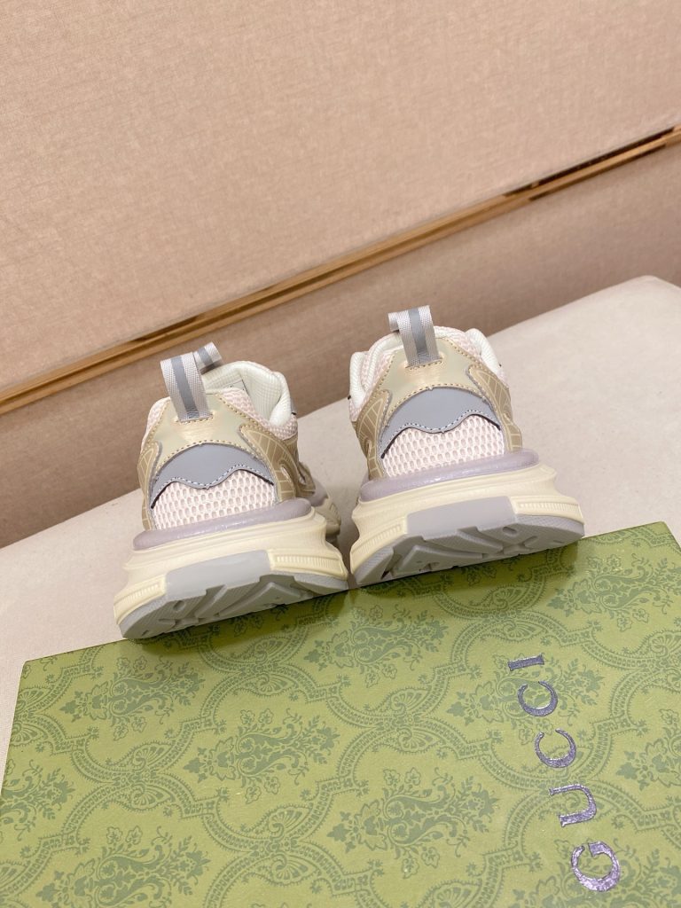 GUCCI メンズ スニーカー ベージュ レザー ネット 撥片 ロゴ グラフィック 3色入 🥾 - 画像 8