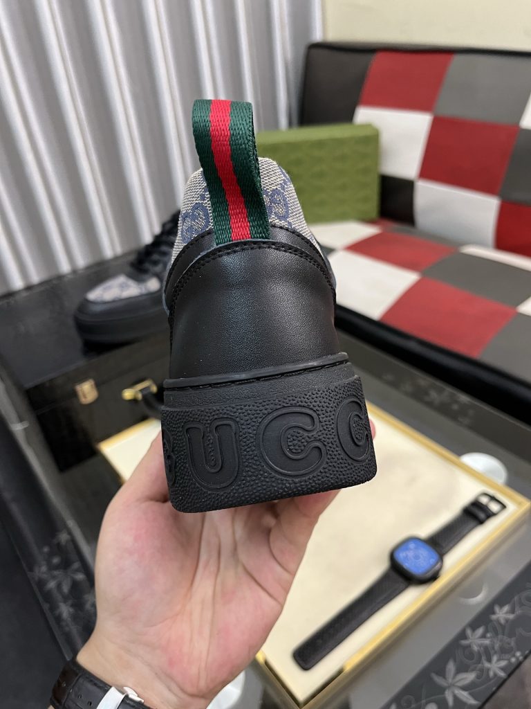 グッチ メンズ スニーカー ブラック シューズ 2色 携帯ケース付き 🎒 - 画像 8