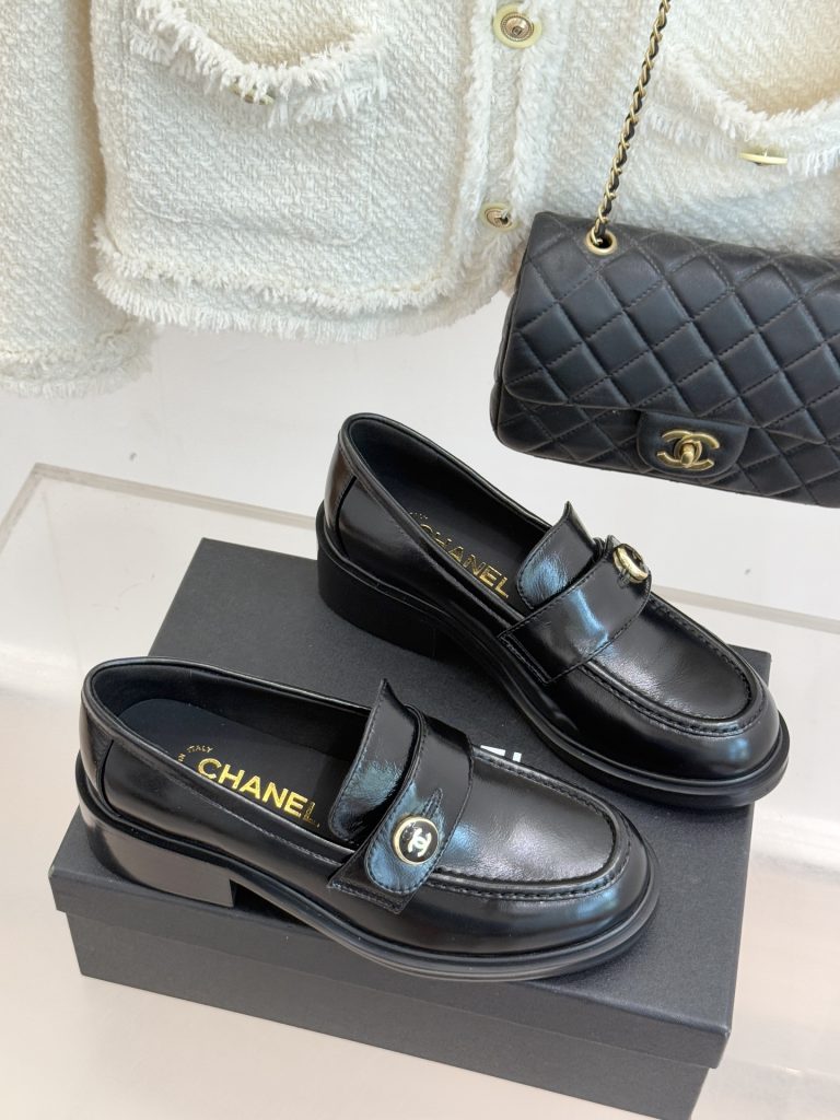 シャネル レディース ローファー 黒 シンプルデザイン 36.5 1足 ¥38,000 ⚡️ - 画像 3