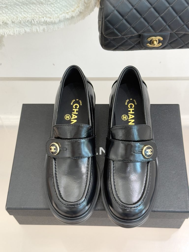 シャネル レディース ローファー 黒 シンプルデザイン 36.5 1足 ¥38,000 ⚡️ - 画像 4