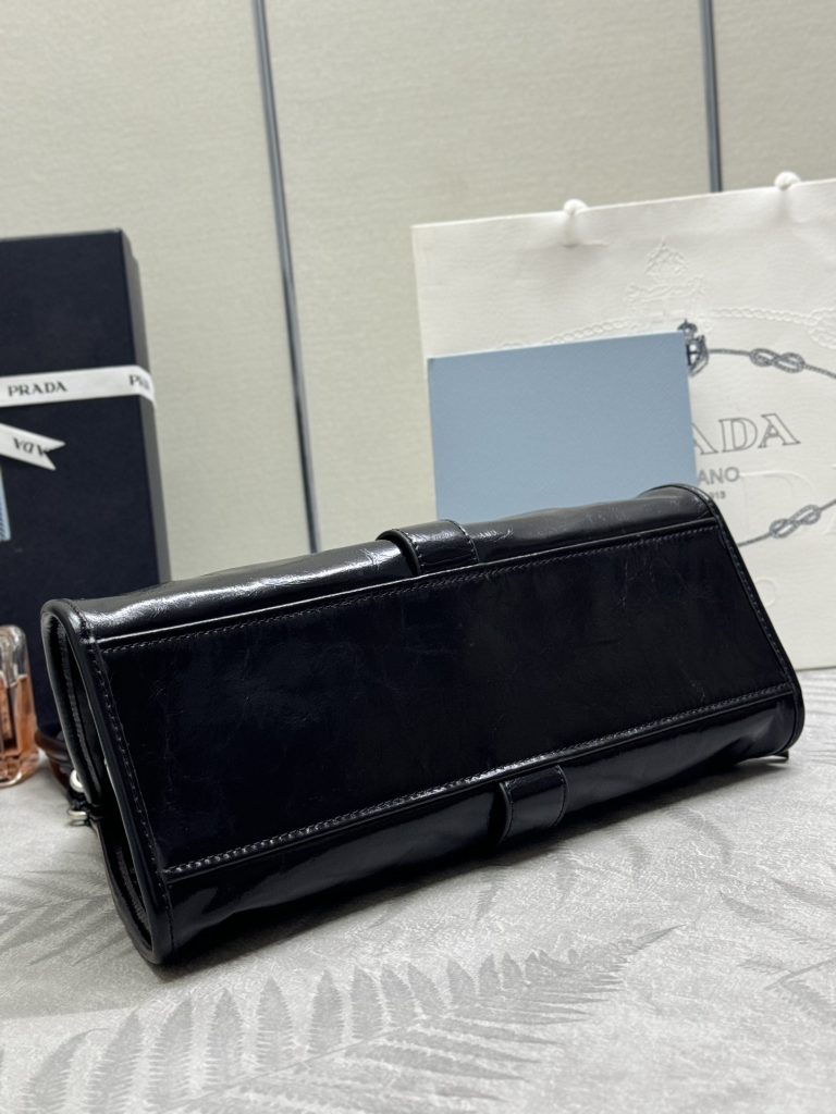 プラダ ハンドバッグ 黒 1色入 - 画像 5