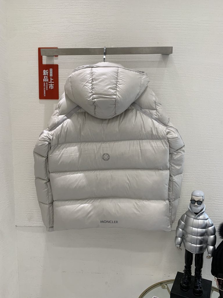 MONCLER 133 ダウンジャケット A4収納可 グレー - 画像 5