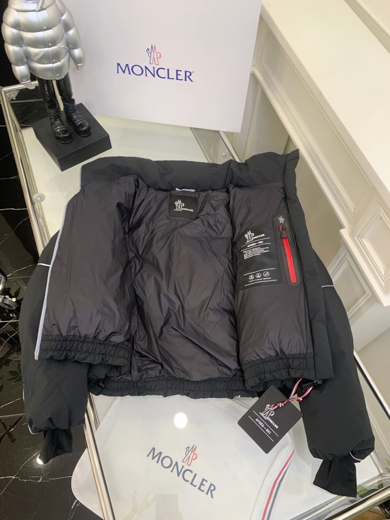 MONCLER 134 リフレクティブ ダウンジャケット ブラック - 画像 4