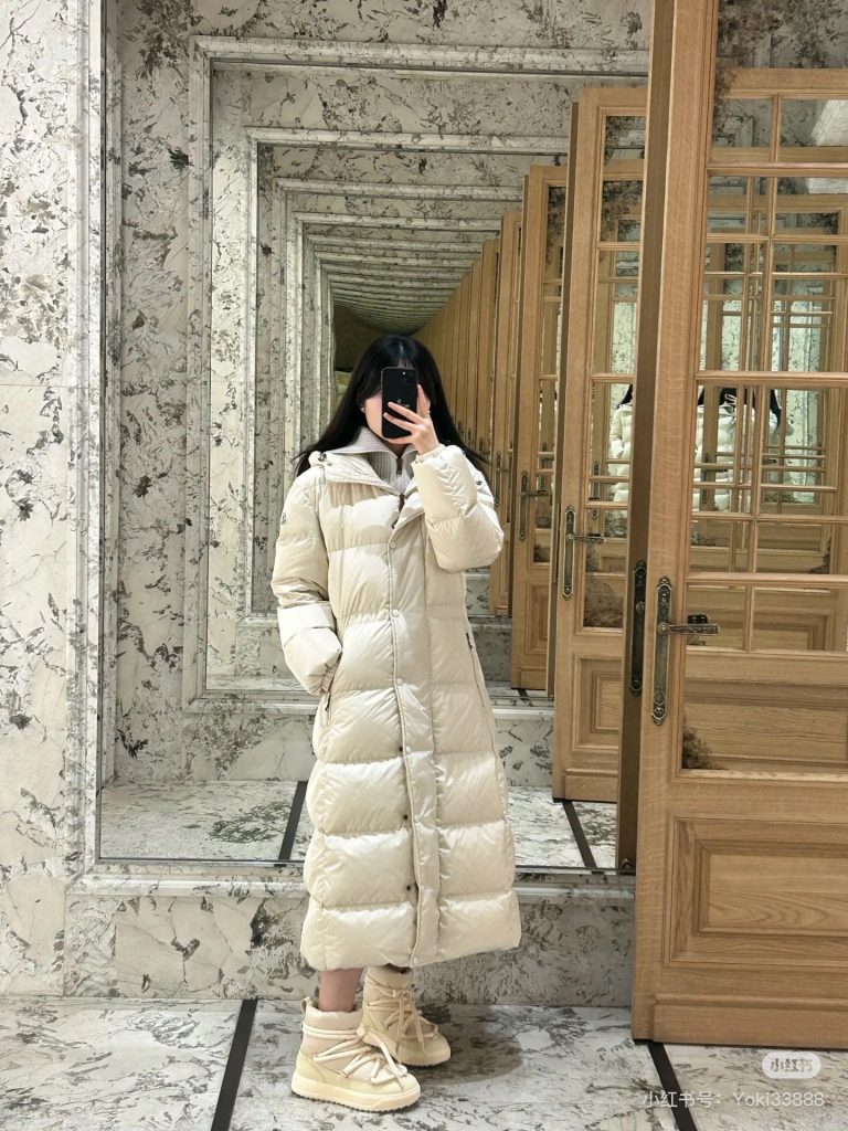 MONCLER 153 ロングダウンコート | クリーム色 - 画像 7