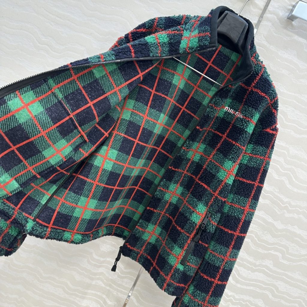miu miu フルジップジャケット ロゴ入り フェイクファー チェック柄 ブラック/グリーン/レッド - 画像 7