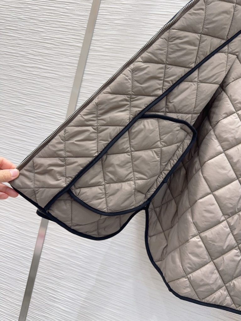 Brunello Cucinelli 370 2025FW ダウンジャケット カンフーロゴ 100%綿 ベージュ - 画像 8
