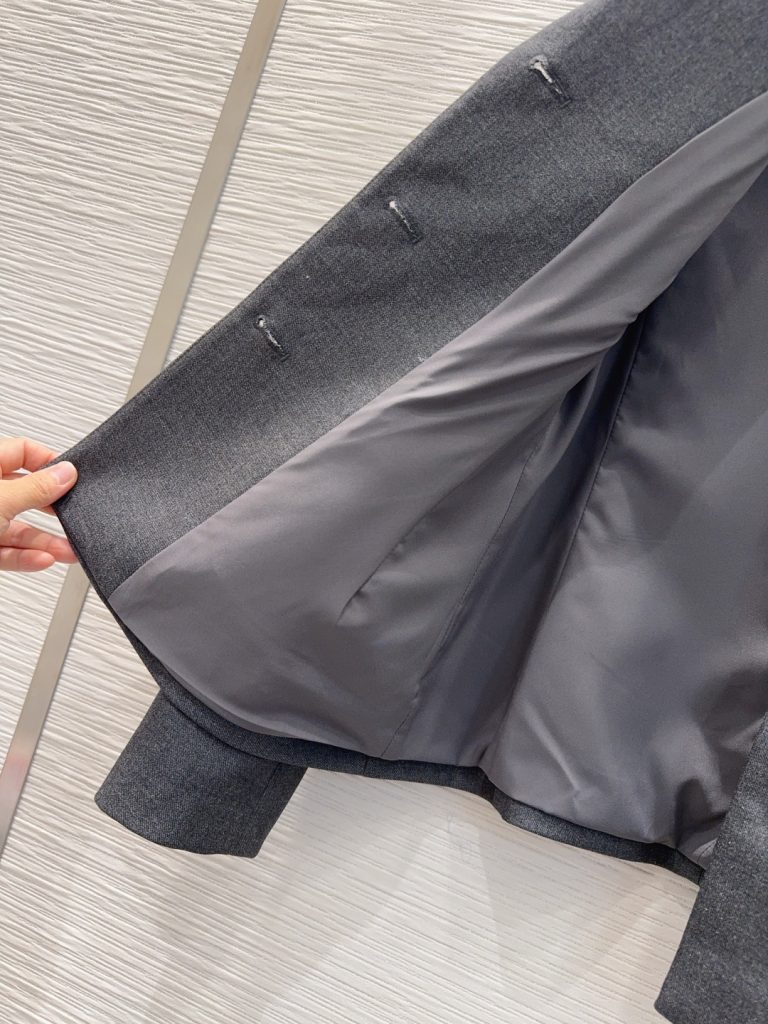 Dior 380 ファッションスーツ ファッションタイトスカート 灰色 素材：ポリエステル75% ライオン23% ナイロン2% - 画像 5