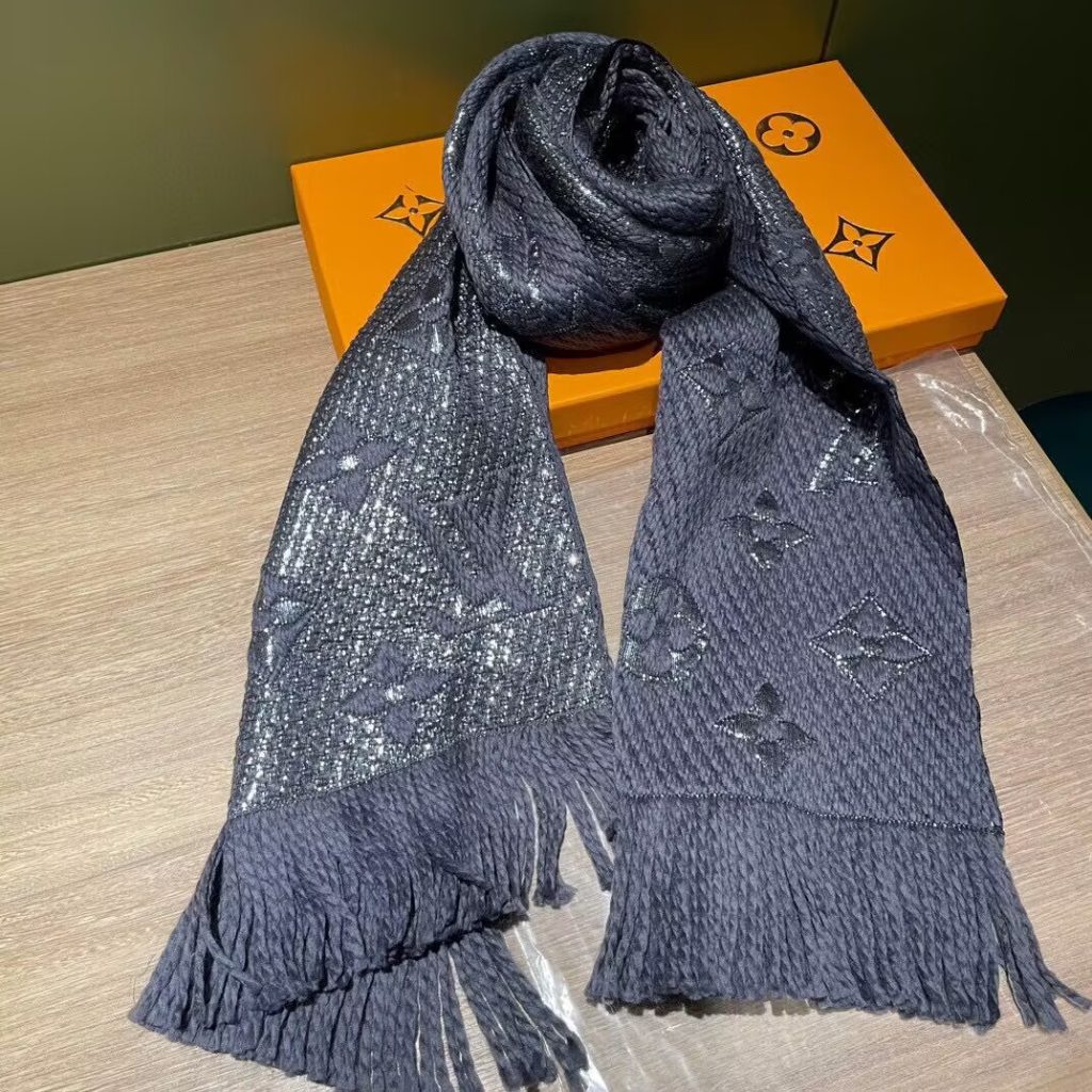 ルイヴィトン　LOUIS VUITTON MUFFLER　レディース　人気定番マフラー　冬定番マフラー　メンズもおすすめ　マフラー　エシャルプ・ロゴマニア マフラー　モノグラム　8色入れ - 画像 6