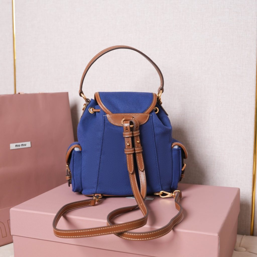 Miu Miu バックパック 軽量 ブルー - 画像 5