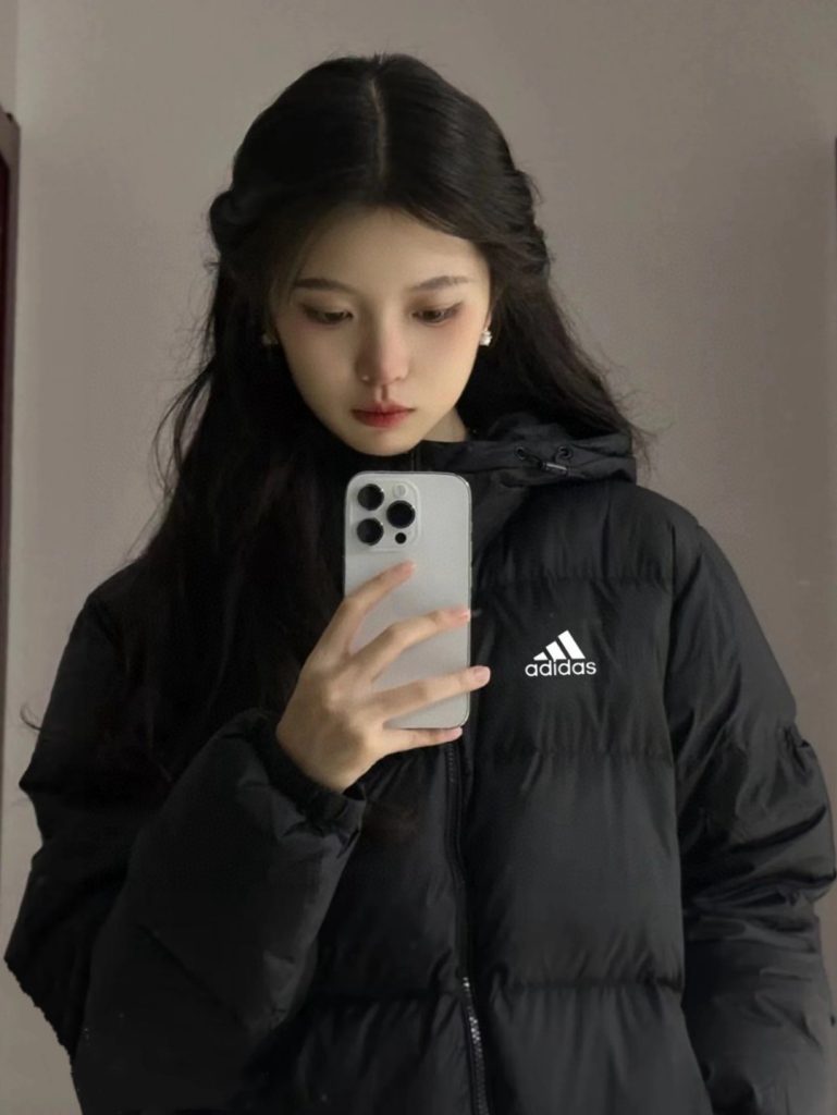 adidas ダウンジャケット フード付き 軽量 保温 通勤カジュアル ブラック - 画像 6