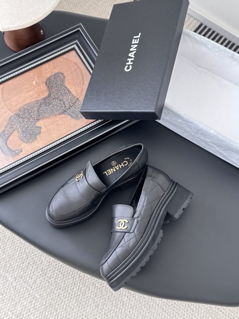 CHANEL シャネル ローファー レディース メンズ 兼用 通勤 通学 シンプル 黒 - 画像 3