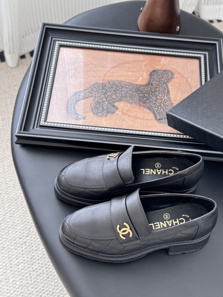 CHANEL シャネル ローファー レディース メンズ 兼用 通勤 通学 シンプル 黒 - 画像 5
