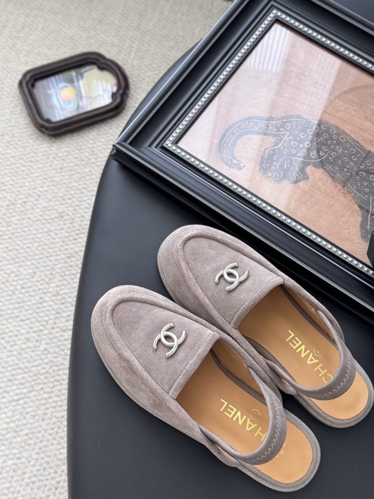 CHANEL シャネル ローファー レディース メンズ 兼用 ファッション ベージュ 通勤 通学 2WAY シンプル 高級感 - 画像 5