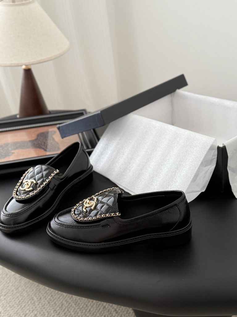 CHANEL シャネル ローファー 本革 フラットシューズ ブラック - 画像 2