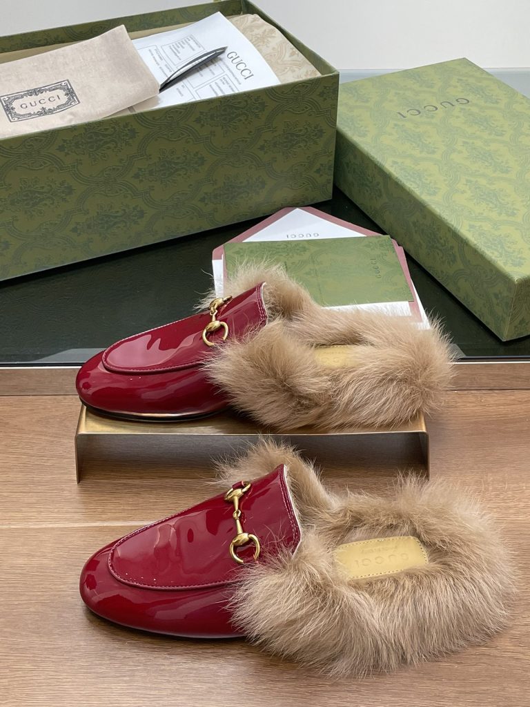 GUCCI グッチ フラットシューズ 本革 軽量 ファー レッド - 画像 2