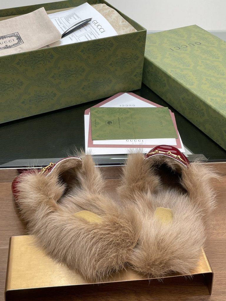 GUCCI グッチ フラットシューズ 本革 軽量 ファー レッド - 画像 8