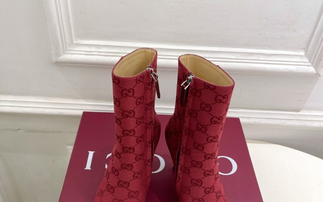 物価高でも選びやすい靴：Gucciを自然に取り入れる