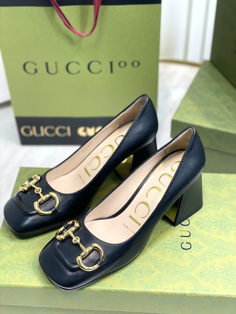 GUCCI グッチ フラットシューズ 本革 通勤 黒色 - 画像 2