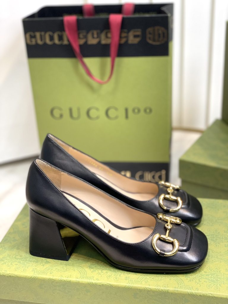 GUCCI グッチ フラットシューズ 本革 通勤 黒色 - 画像 7