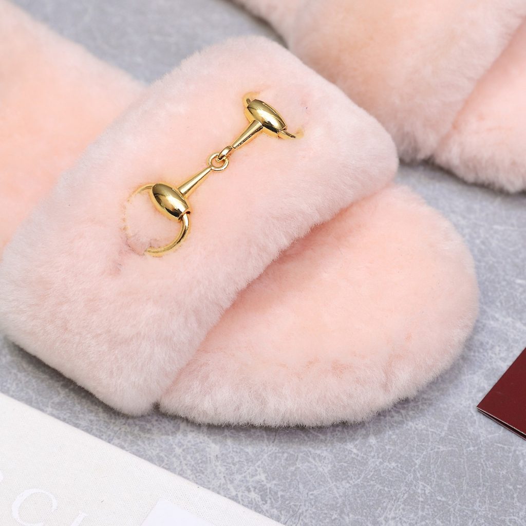 GUCCI グッチ フラットシューズ 本革 ファー ベージュ - 画像 4